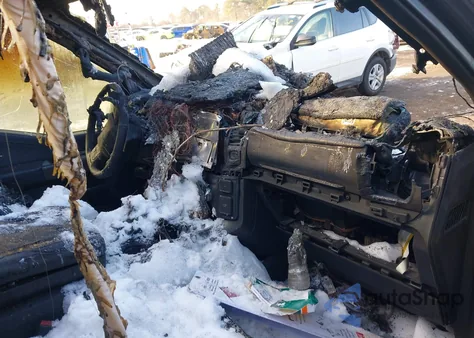 2021 Ford F-150 Xlt z USA, uszkodzony, nr VIN 1FTFW1E82MFB20124